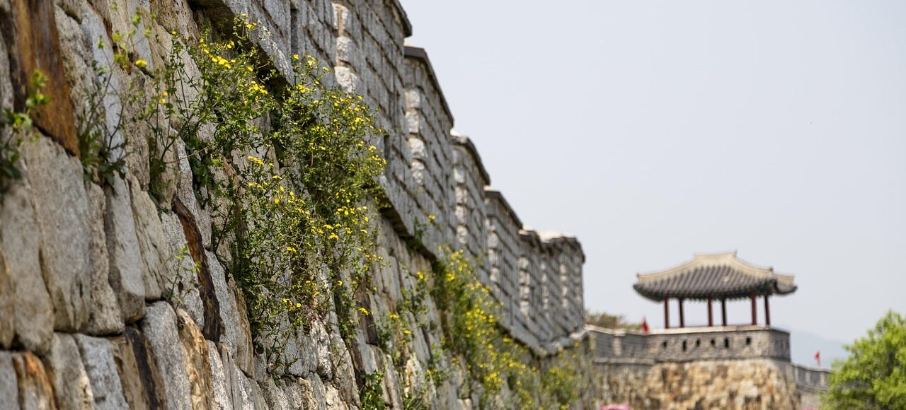 while sports day, korea, republic of korea, suwon, suwon hwaseong fortress, castle, unesco, world cultural heritage, korea, korea, korea, korea, korea, suwon, suwon, suwon, suwon, suwon, suwon hwaseong fortress, night view, castle, unesco, the northeast day, standing up, night sky, korea, suwon-whaseong fortress, 水原華城之旅, 華城行宮全景, 城牆制高點俯瞰, 石門與樓閣, 軍事訓練場, 水原华城之旅, 华城行宫全景, 城墙制高点俯瞰, 石门与楼阁, 军事训练场, 수원 화성 투어, 화성행궁 전경, 성곽 제고지 전망, 돌문과 누각, 군사 훈련장, Suwon Hwaseong Tour, Hwaseong Haenggung Palace, fortress summit view. stone gate and pavilion, military training ground