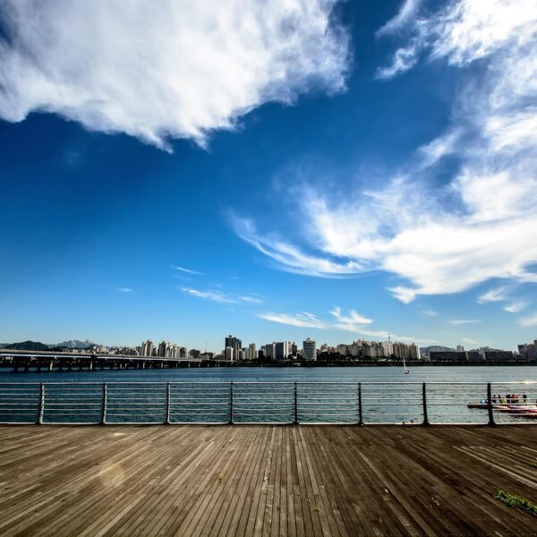 seoul, yeoido, sky, cloud, nature, korea, han river, blue river, 韓國客製化私人導覽, 首爾客製化私人導覽, 隱藏歷史巷弄, 在地人聚點, 一對一諮詢, 專屬拍照景點, 韩国定制化私人导览, 首尔定制化私人导览, 隐藏历史小巷, 本地人聚点, 一对一咨询, 专属打卡景点, 프라이빗 맞춤 투어, 숨겨진 골목, 로컬 핫플레이스, 1대1 상담, 인생샷 스팟, Private Custom Tour Seoul, hidden historical alley, Private Custom Tour Korea, local hotspot, one-on-one consultation, photo spot