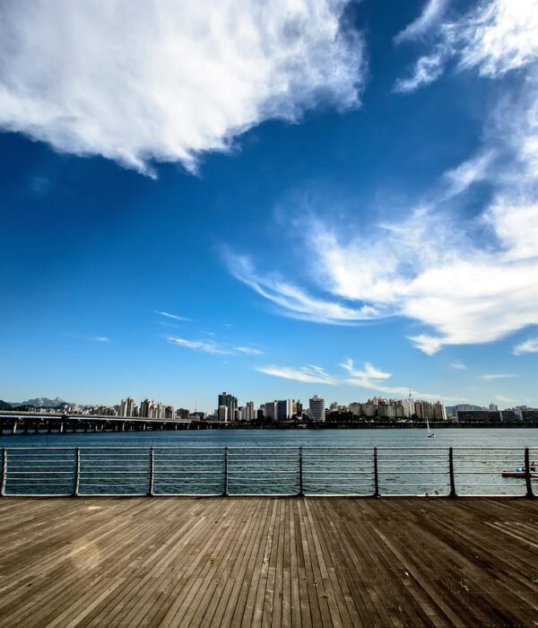 seoul, yeoido, sky, cloud, nature, korea, han river, blue river, 韓國客製化私人導覽, 首爾客製化私人導覽, 隱藏歷史巷弄, 在地人聚點, 一對一諮詢, 專屬拍照景點, 韩国定制化私人导览, 首尔定制化私人导览, 隐藏历史小巷, 本地人聚点, 一对一咨询, 专属打卡景点, 프라이빗 맞춤 투어, 숨겨진 골목, 로컬 핫플레이스, 1대1 상담, 인생샷 스팟, Private Custom Tour Seoul, hidden historical alley, Private Custom Tour Korea, local hotspot, one-on-one consultation, photo spot