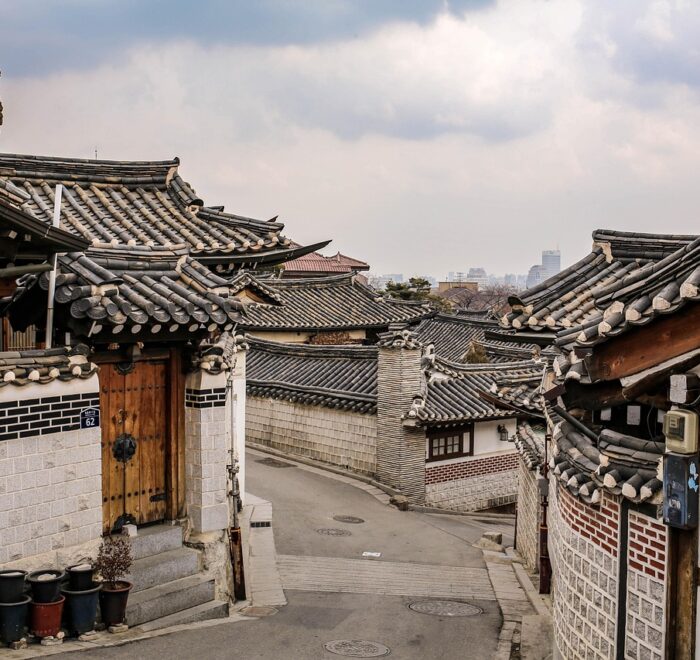 bukchon, hanok, traditional, korea, house, bukchon, bukchon, bukchon, hanok, hanok, hanok, hanok, hanok, korea, korea, korea, 韓國客製化私人導覽, 首爾客製化私人導覽, 隱藏歷史巷弄, 在地人聚點, 一對一諮詢, 專屬拍照景點, 韩国定制化私人导览, 首尔定制化私人导览, 隐藏历史小巷, 本地人聚点, 一对一咨询, 专属打卡景点, 프라이빗 맞춤 투어, 숨겨진 골목, 로컬 핫플레이스, 1대1 상담, 인생샷 스팟, Private Custom Tour Seoul, hidden historical alley, Private Custom Tour Korea, local hotspot, one-on-one consultation, photo spot